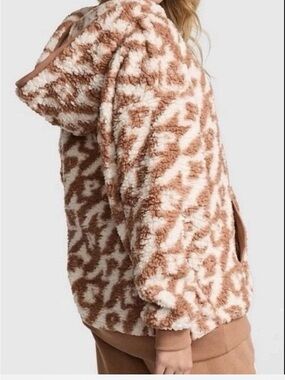 PINK Victoria's Secret Cozy Sherpa Hoodie Size Medium NWT